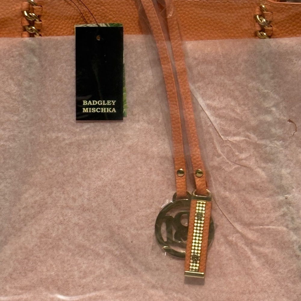 NWT Badgley Mischka Vegan Leather Decorative Chain Tote - Picture 3 of 4